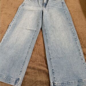 GAP Light Wash Wide Leg Crop Jeans